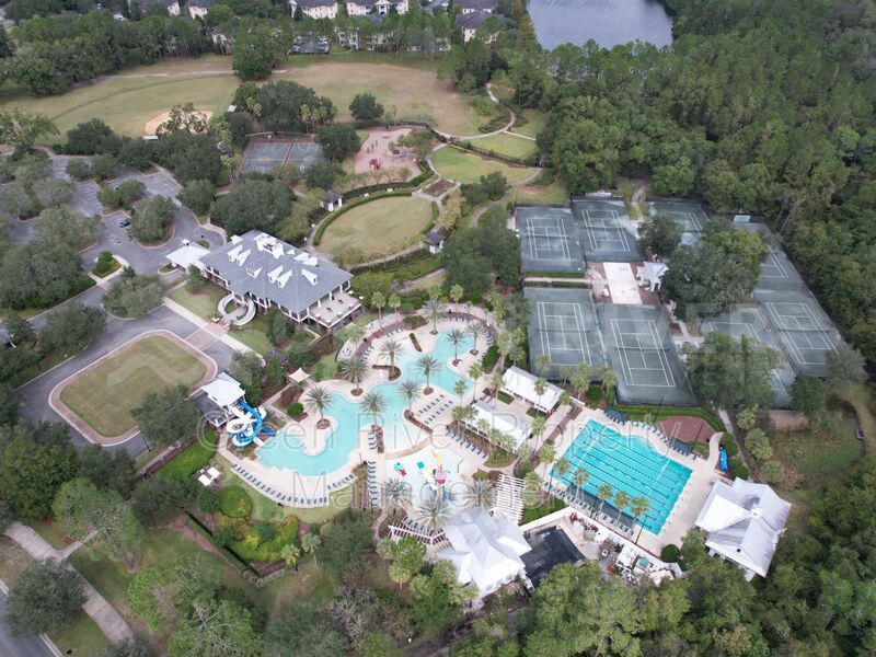 Luxury Living in The Oaks at Oakleaf – 4BR Retreat & Resort-Style Amenities property image