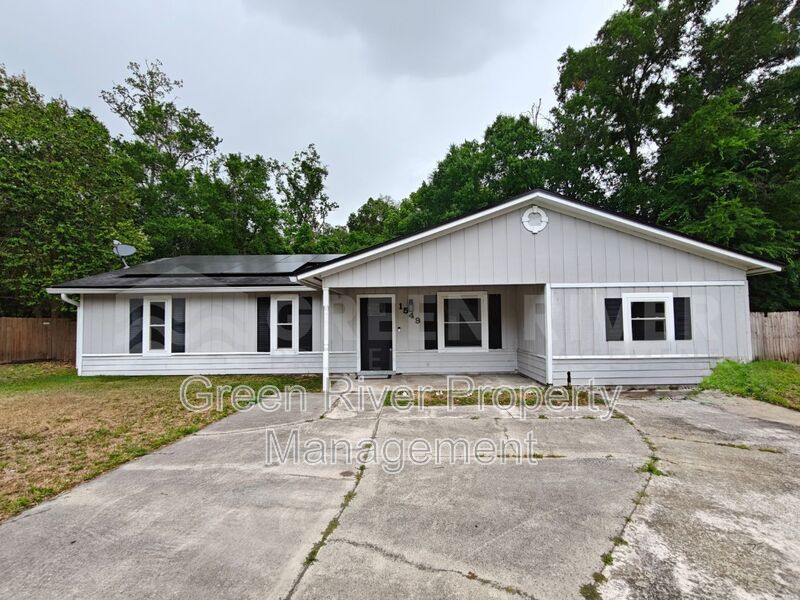 Stylish 4BR Home with Solar Panels, Florida Room & Outdoor Entertaining Space!! property image