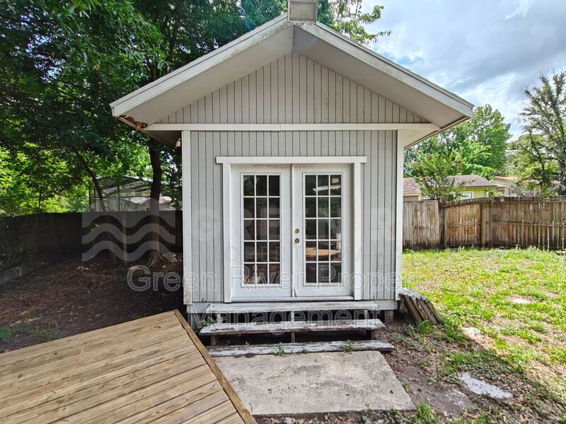 Stylish 4BR Home with Solar Panels, Florida Room & Outdoor Entertaining Space!! property image