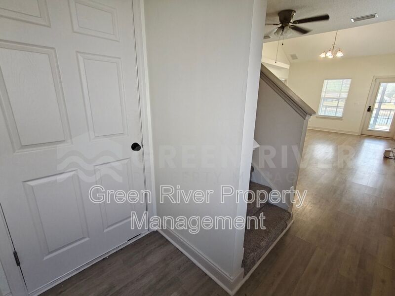 Lakefront Luxury Living with Space to Spare! property image