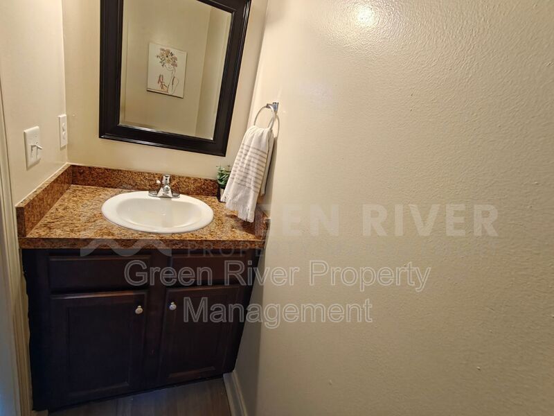 Lakefront Luxury Living with Space to Spare! property image