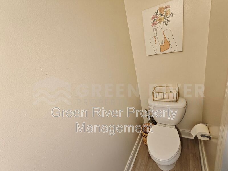 Lakefront Luxury Living with Space to Spare! property image