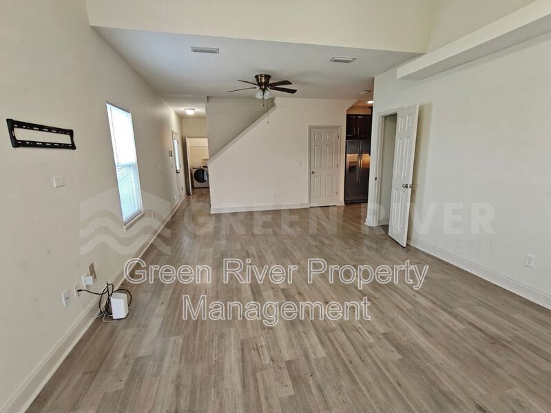Lakefront Luxury Living with Space to Spare! property image