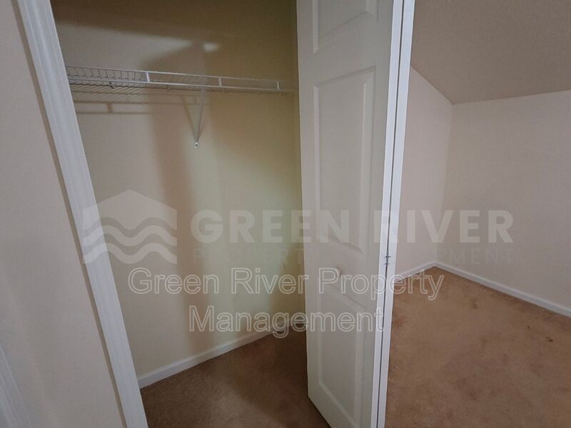 Lakefront Luxury Living with Space to Spare! property image