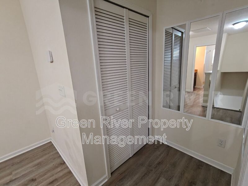Lakefront Luxury Living with Space to Spare! property image