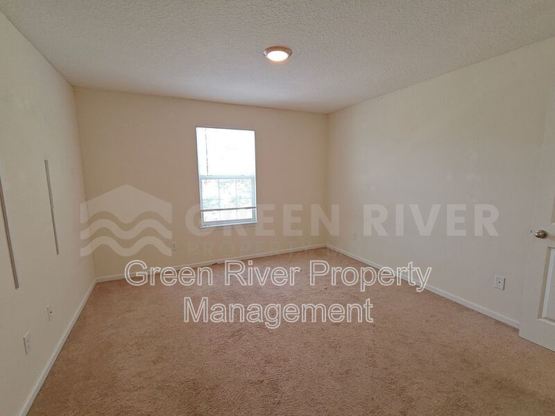 Lakefront Luxury Living with Space to Spare! property image