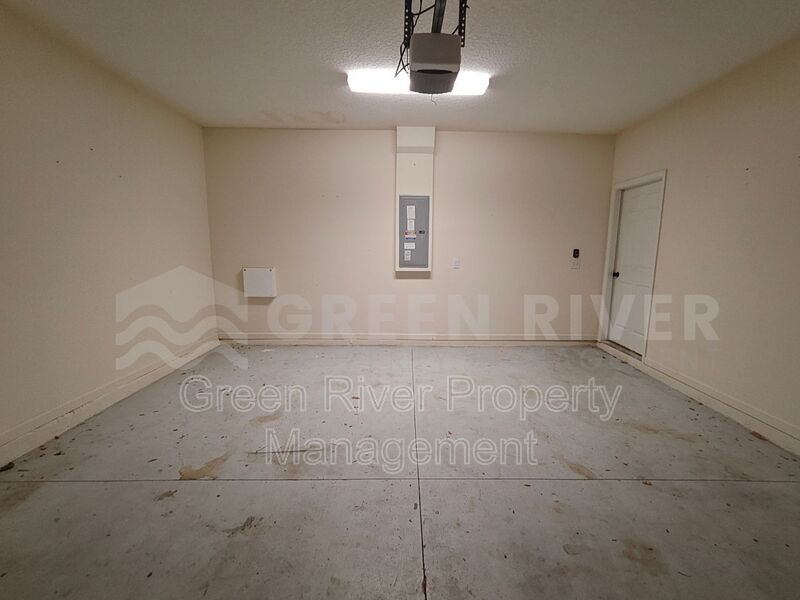 Lakefront Luxury Living with Space to Spare! property image