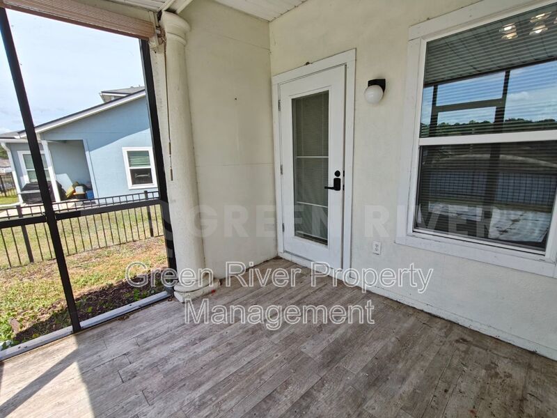 Lakefront Luxury Living with Space to Spare! property image
