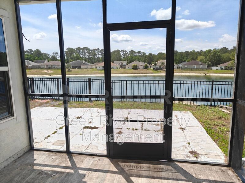 Lakefront Luxury Living with Space to Spare! property image