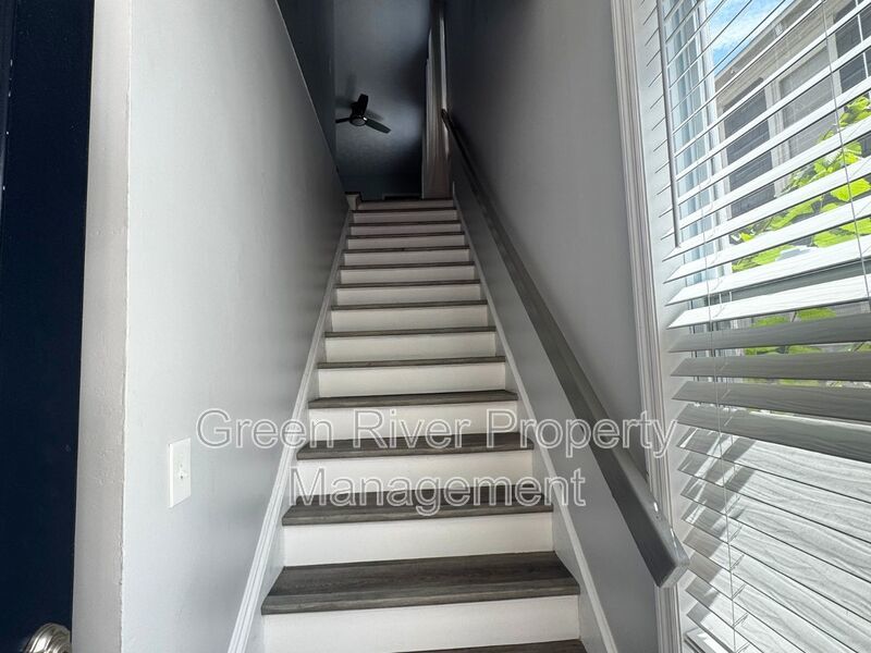 Charming 2-Bedroom Duplex in the Heart of Riverside property image