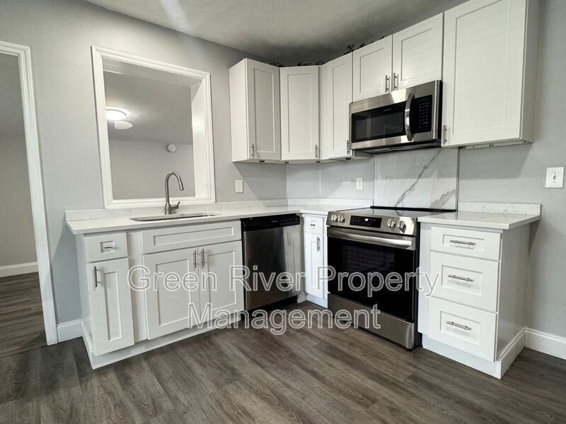 Charming 2-Bedroom Duplex in the Heart of Riverside property image