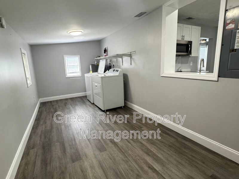 Charming 2-Bedroom Duplex in the Heart of Riverside property image