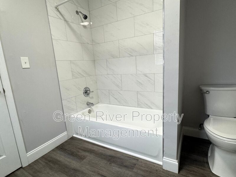 Charming 2-Bedroom Duplex in the Heart of Riverside property image