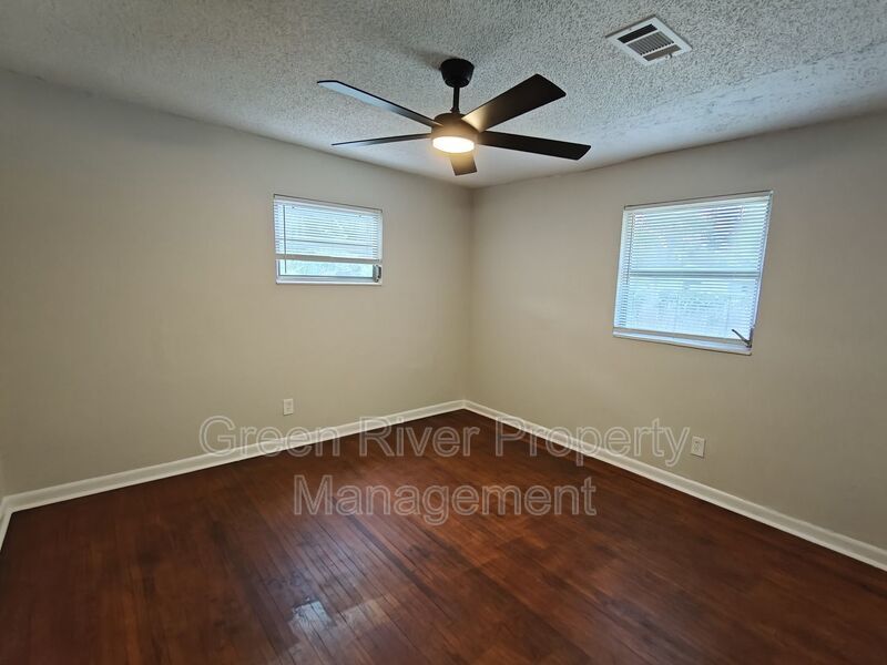 Charming Updated Home with Bonus Room property image