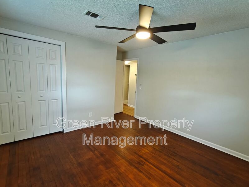 Charming Updated Home with Bonus Room property image