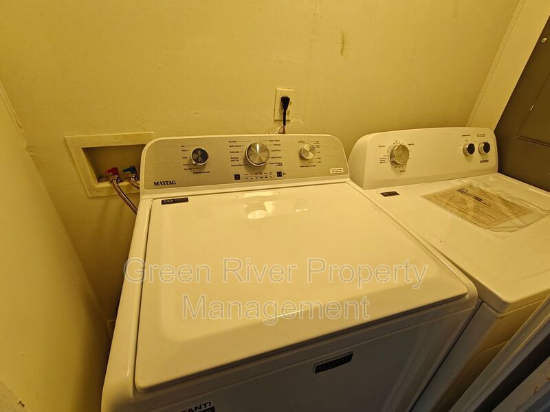 Bright & Cozy 3BR Home in Convenient St. Augustine Location property image