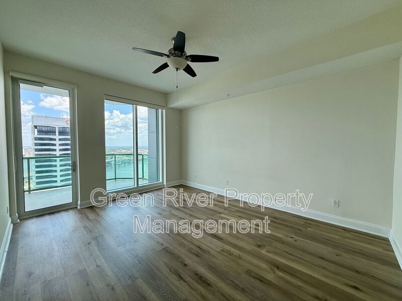 Luxury Riverfront Living at The Peninsula at St. Johns Center property image