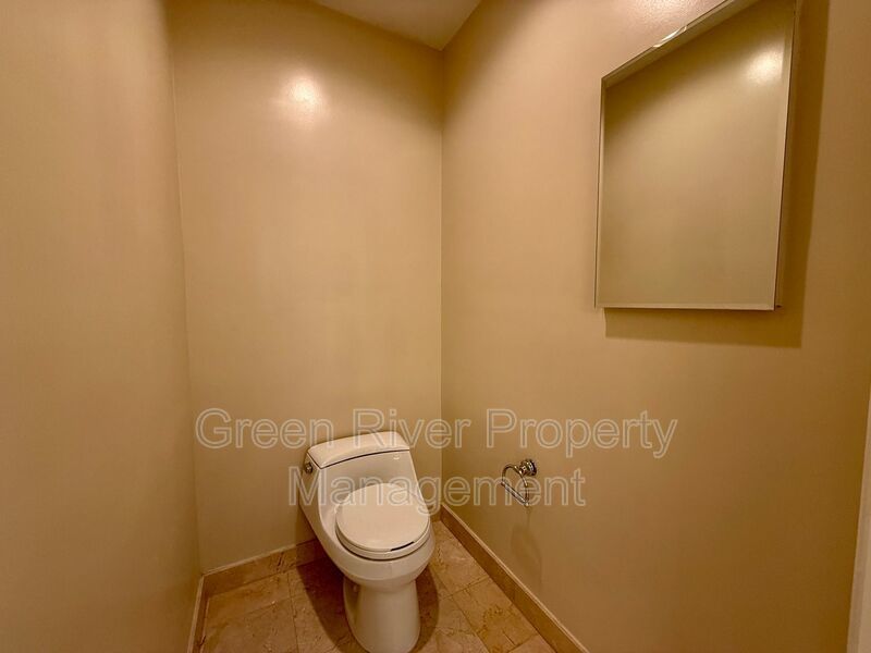 Luxury Riverfront Living at The Peninsula at St. Johns Center property image