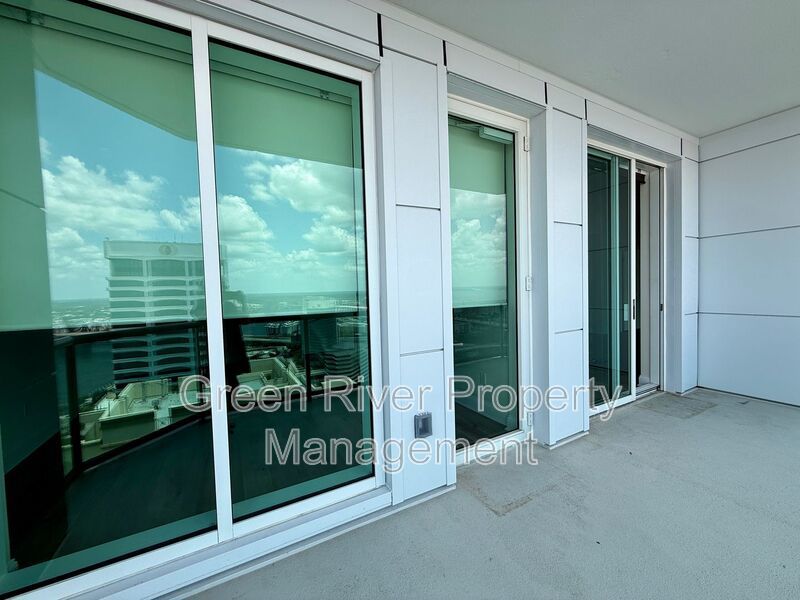 Luxury Riverfront Living at The Peninsula at St. Johns Center property image