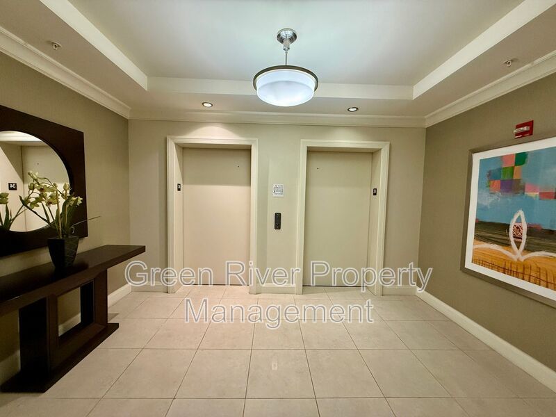 Luxury Riverfront Living at The Peninsula at St. Johns Center property image