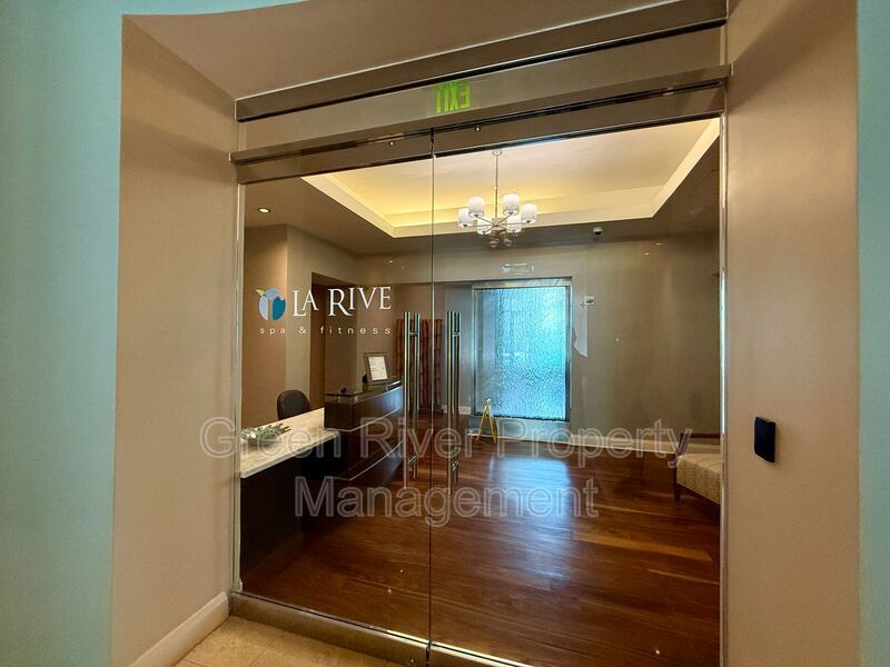 Luxury Riverfront Living at The Peninsula at St. Johns Center property image
