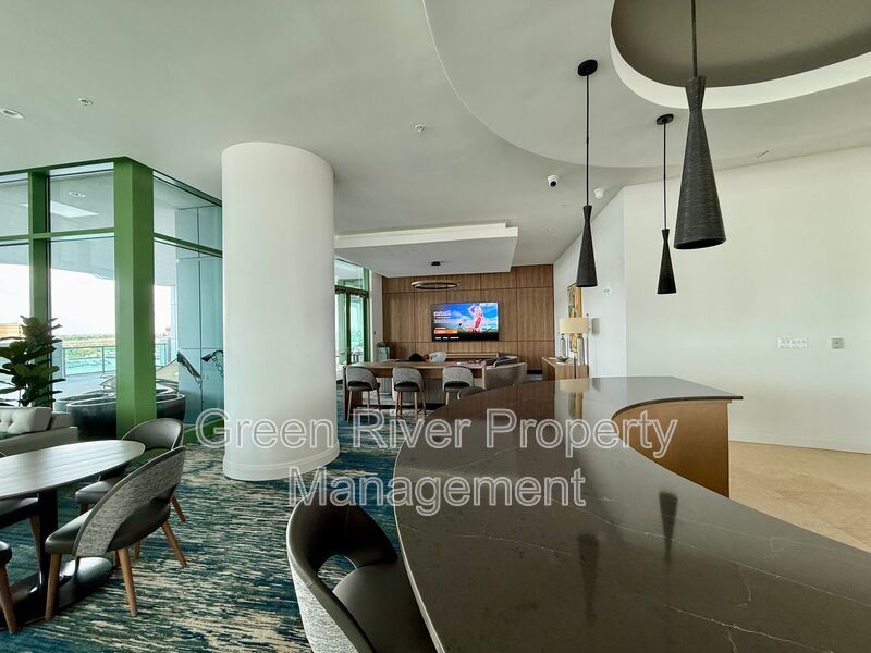 Luxury Riverfront Living at The Peninsula at St. Johns Center property image