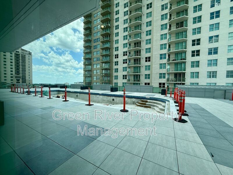Luxury Riverfront Living at The Peninsula at St. Johns Center property image