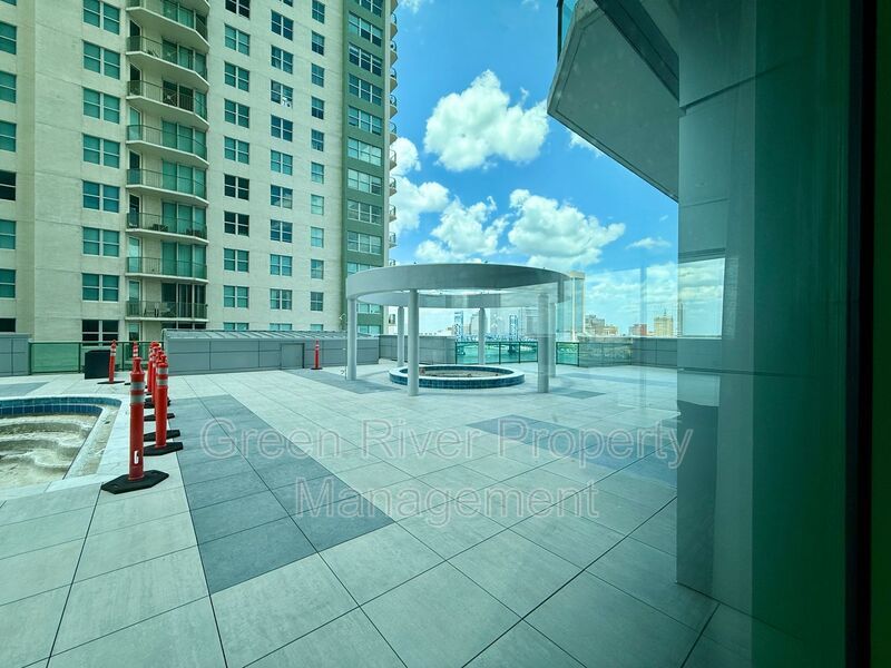 Luxury Riverfront Living at The Peninsula at St. Johns Center property image