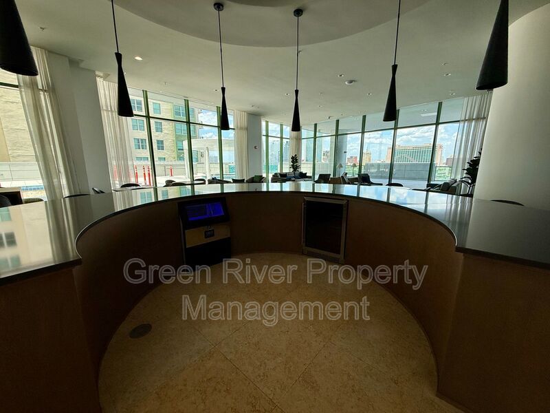 Luxury Riverfront Living at The Peninsula at St. Johns Center property image