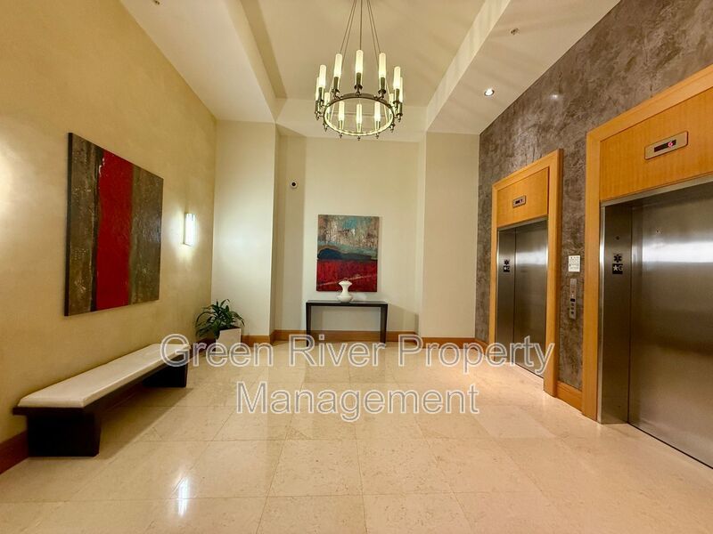 Luxury Riverfront Living at The Peninsula at St. Johns Center property image