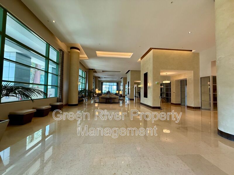 Luxury Riverfront Living at The Peninsula at St. Johns Center property image