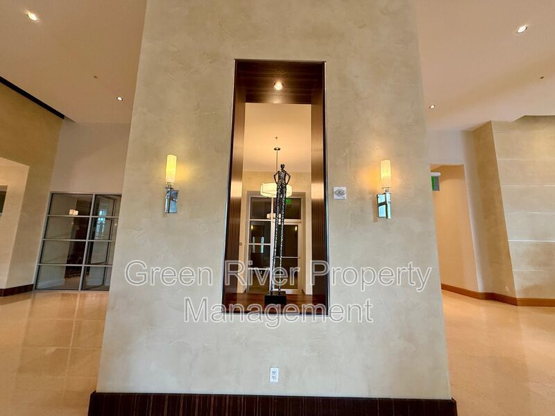 Luxury Riverfront Living at The Peninsula at St. Johns Center property image