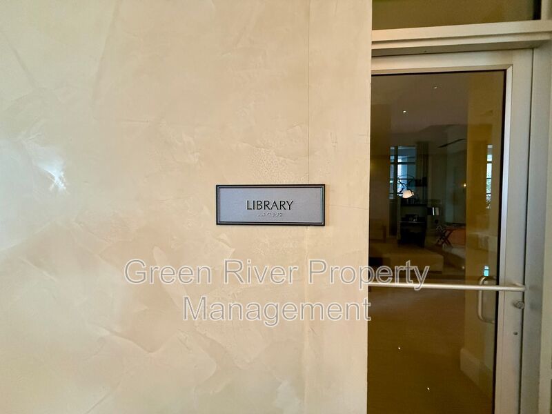 Luxury Riverfront Living at The Peninsula at St. Johns Center property image