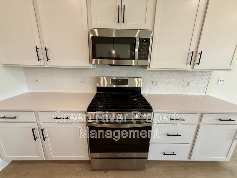 Spacious 4-Bedroom Home in Sugar Leaf Farms property image