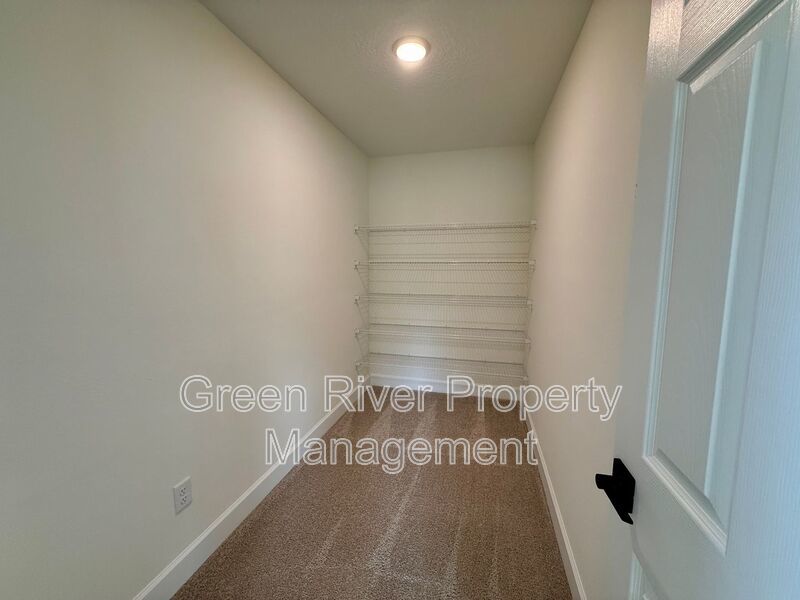 Spacious 4-Bedroom Home in Sugar Leaf Farms property image