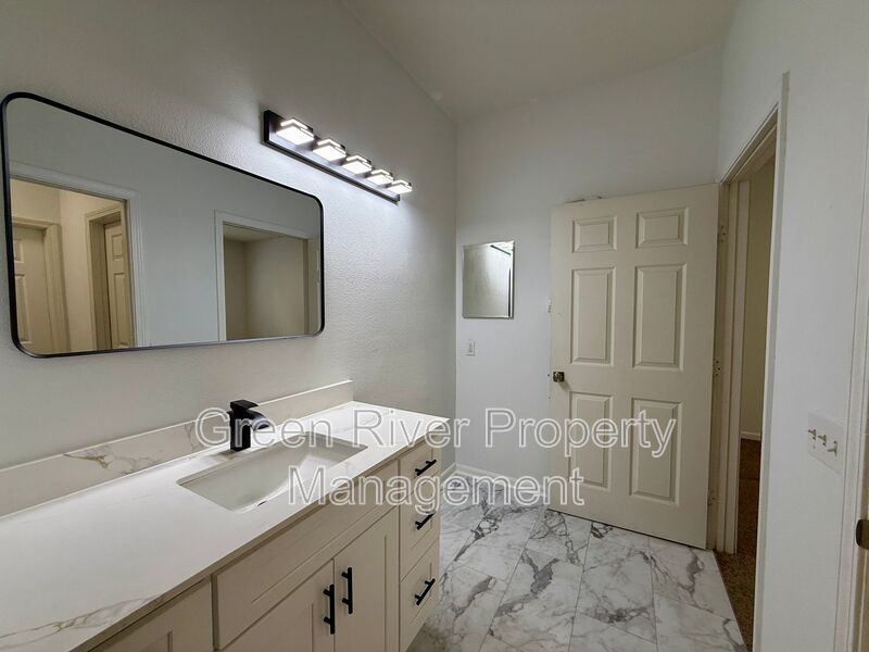 Spacious Condo Living in the Heart of Southside! property image