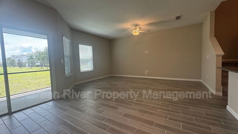 Modern 3BR Townhome in Desirable Longleaf Community!! property image