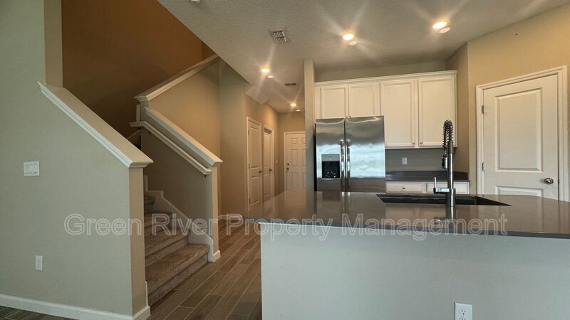 Modern 3BR Townhome in Desirable Longleaf Community!! property image