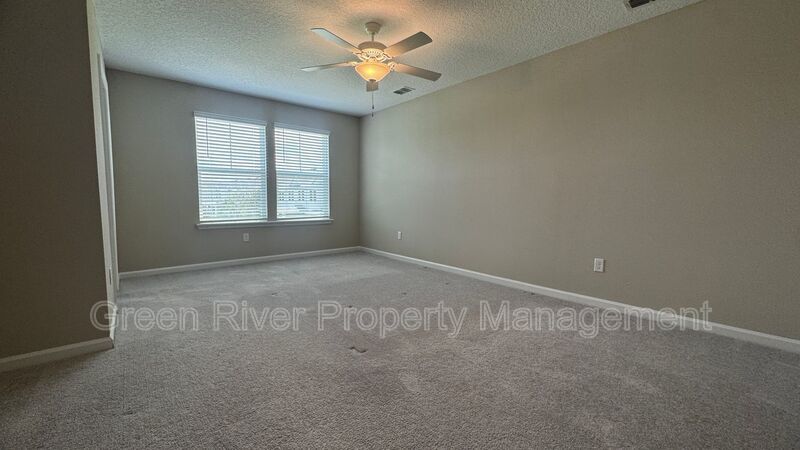 Modern 3BR Townhome in Desirable Longleaf Community!! property image