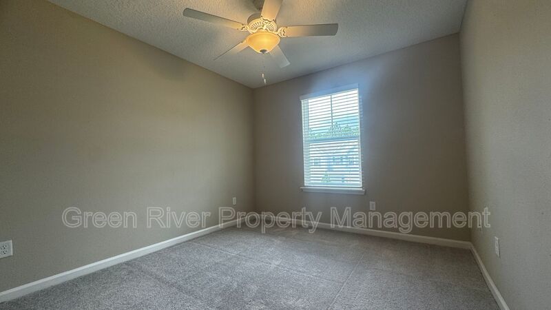 Modern 3BR Townhome in Desirable Longleaf Community!! property image