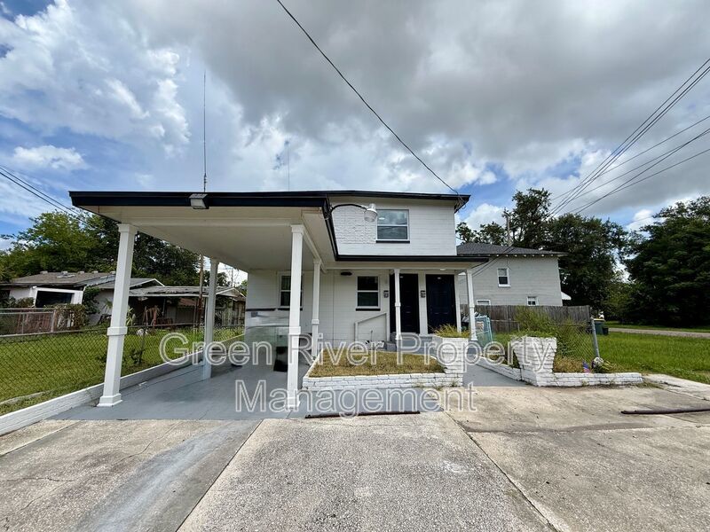 Charming 3-Bedroom Home with Water Included property image
