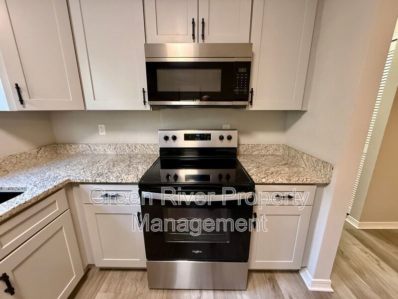 Charming 3-Bedroom Home in Fountain Gate property image