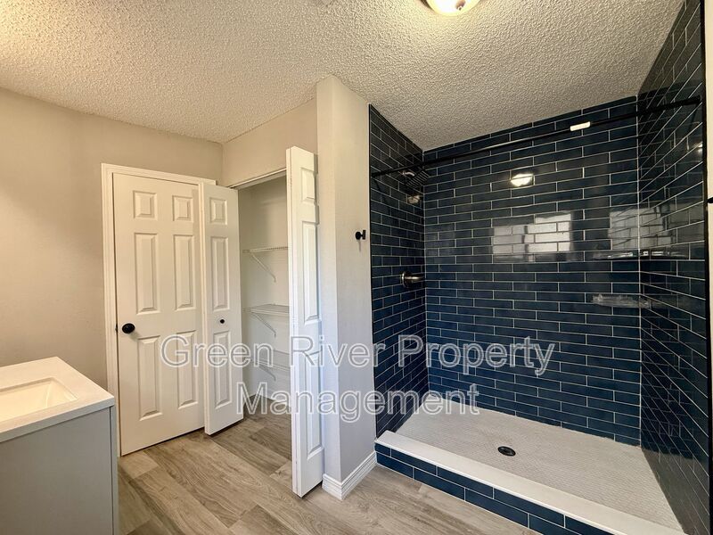 Charming 3-Bedroom Home in Fountain Gate property image
