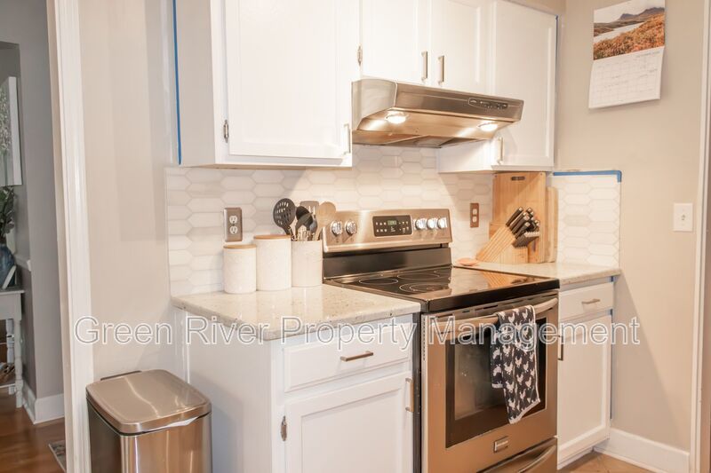 Available now!  Spacious 3-Bedroom Home in Julington Forest property image
