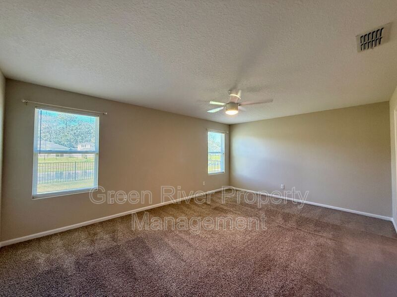 Pet friendly 4-bedroom, 2-bathroom home in the Twin Hills community! property image