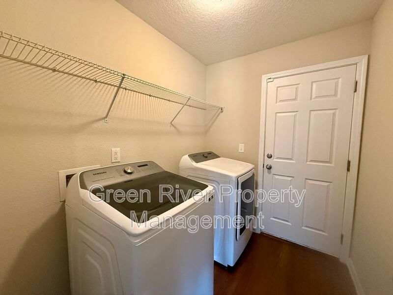Pet friendly 4-bedroom, 2-bathroom home in the Twin Hills community! property image