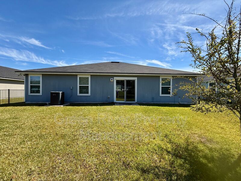 Pet friendly 4-bedroom, 2-bathroom home in the Twin Hills community! property image
