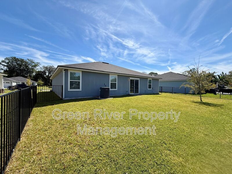 Pet friendly 4-bedroom, 2-bathroom home in the Twin Hills community! property image