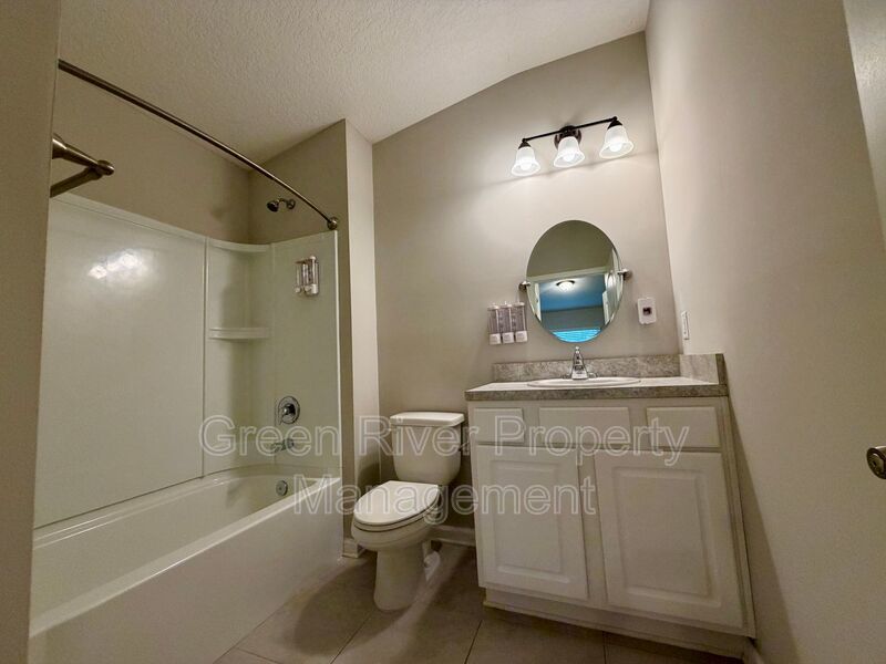 Charming 2-Bedroom Duplex with Garage & Room to Spread Out! property image