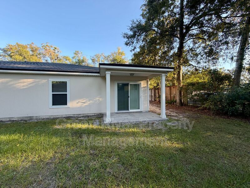 Charming 2-Bedroom Duplex with Garage & Room to Spread Out! property image